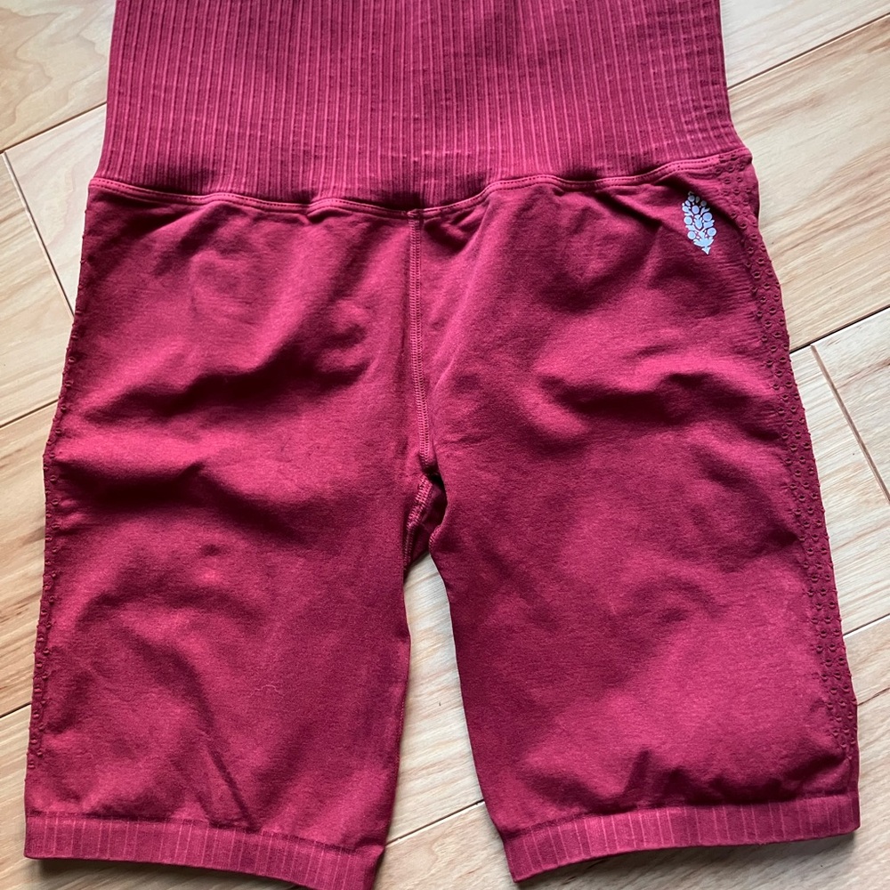 Free People Movement Good Karma Running Shorts Size M/L Maroon